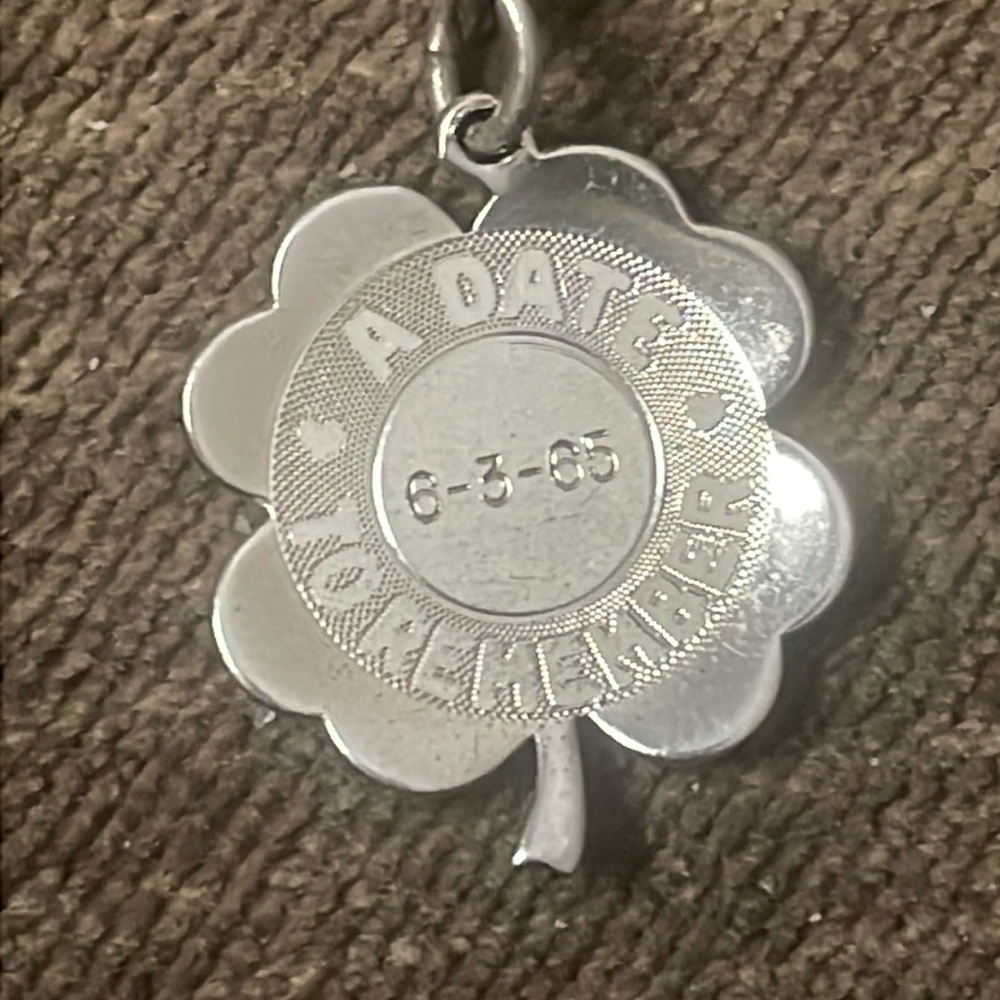 Sterling Lucky clover CHARM/PENDANT real solid Silver Fine Jewelry Vintage 1960s